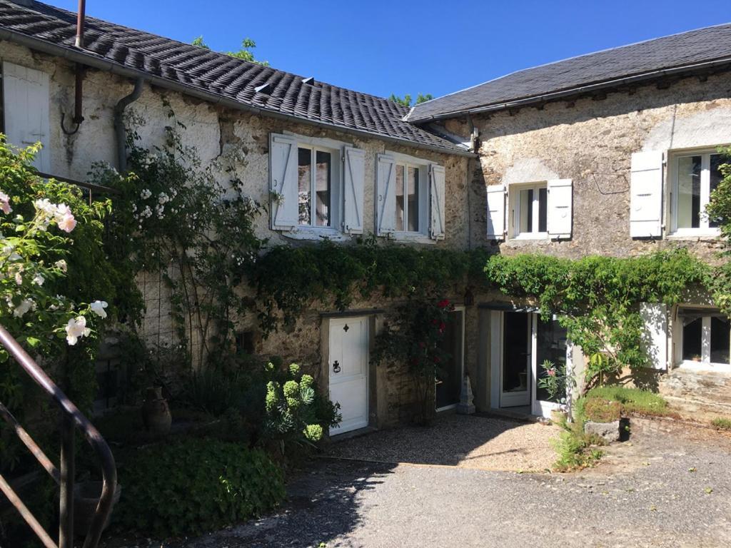 Le Clos Des Lucioles Acomodação com café da manhã Rueges Exterior foto